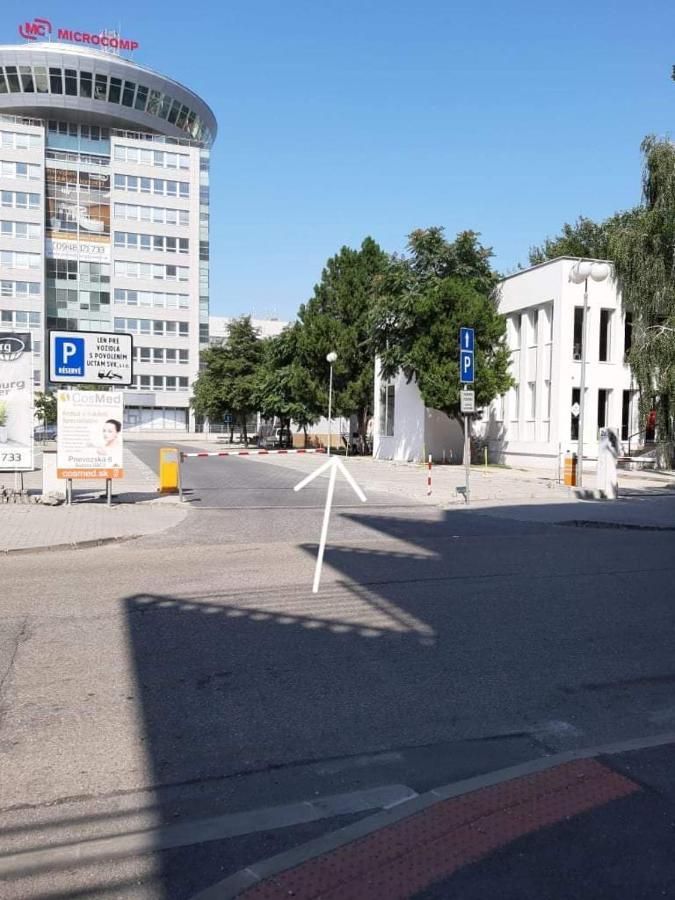 Living Bratislava By The Bus Station Hostel Luaran gambar