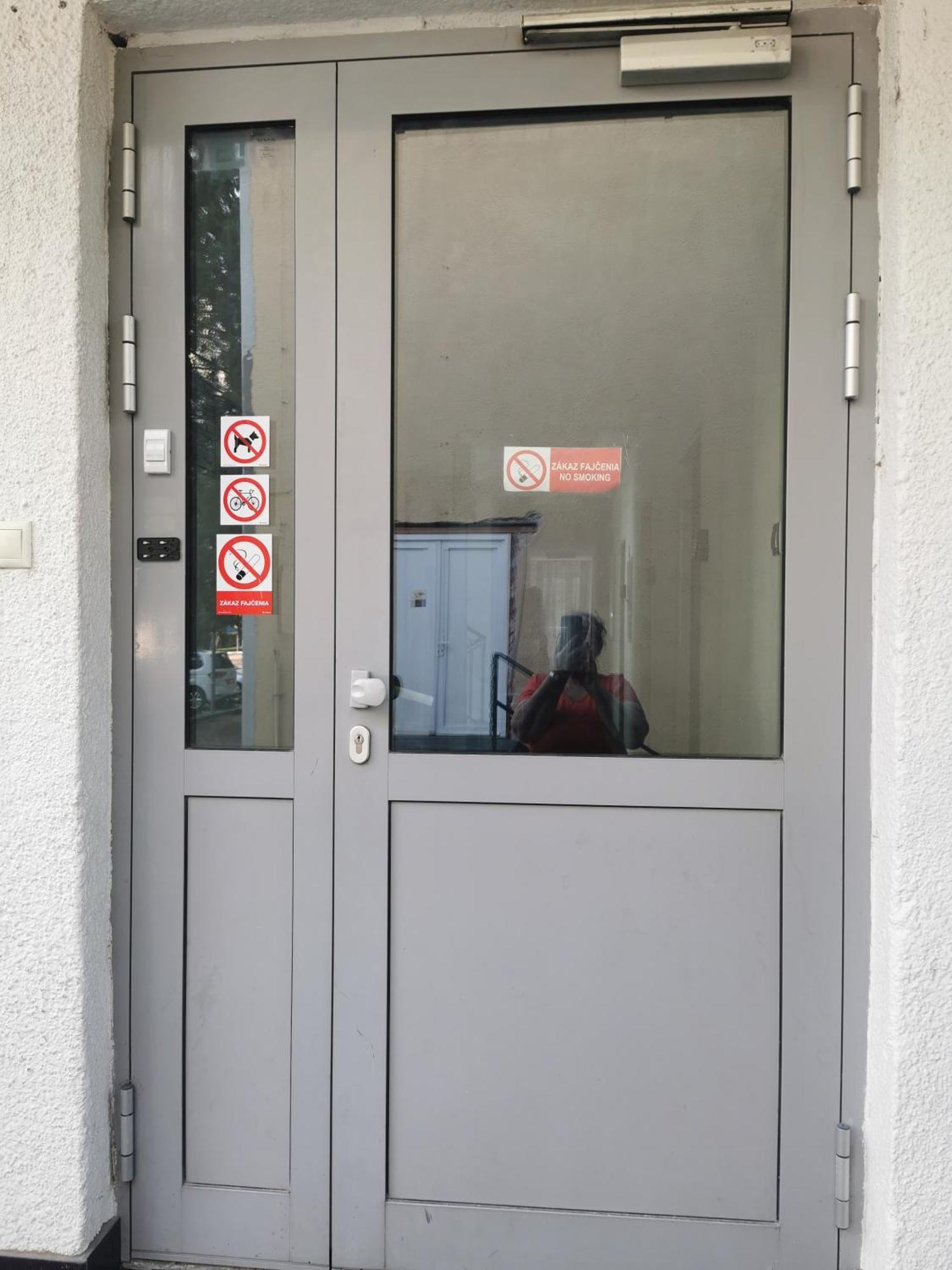 Living Bratislava By The Bus Station Hostel Luaran gambar